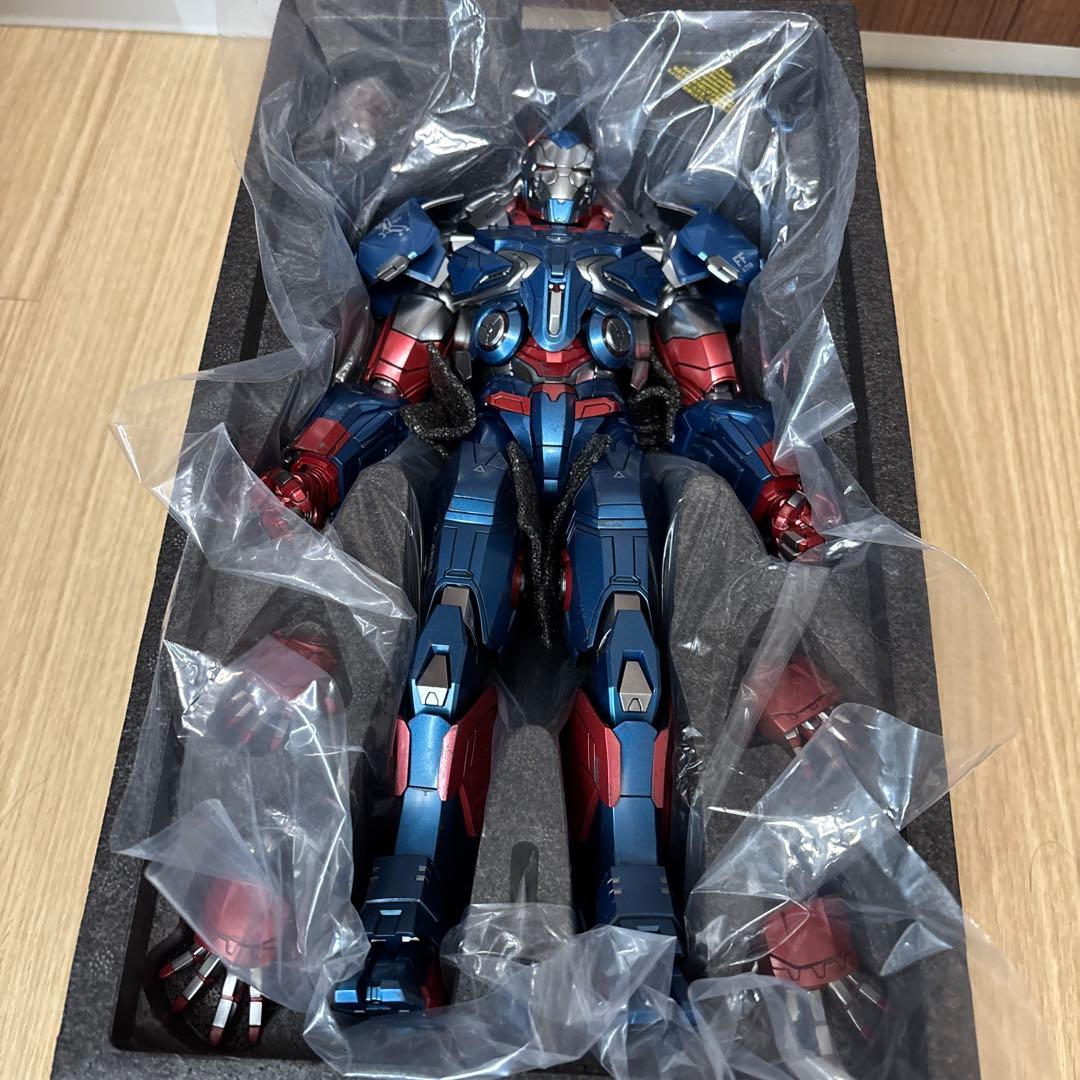 HOTTOYS ムービーマスターピース　アイアンパトリオット　エンドゲーム版