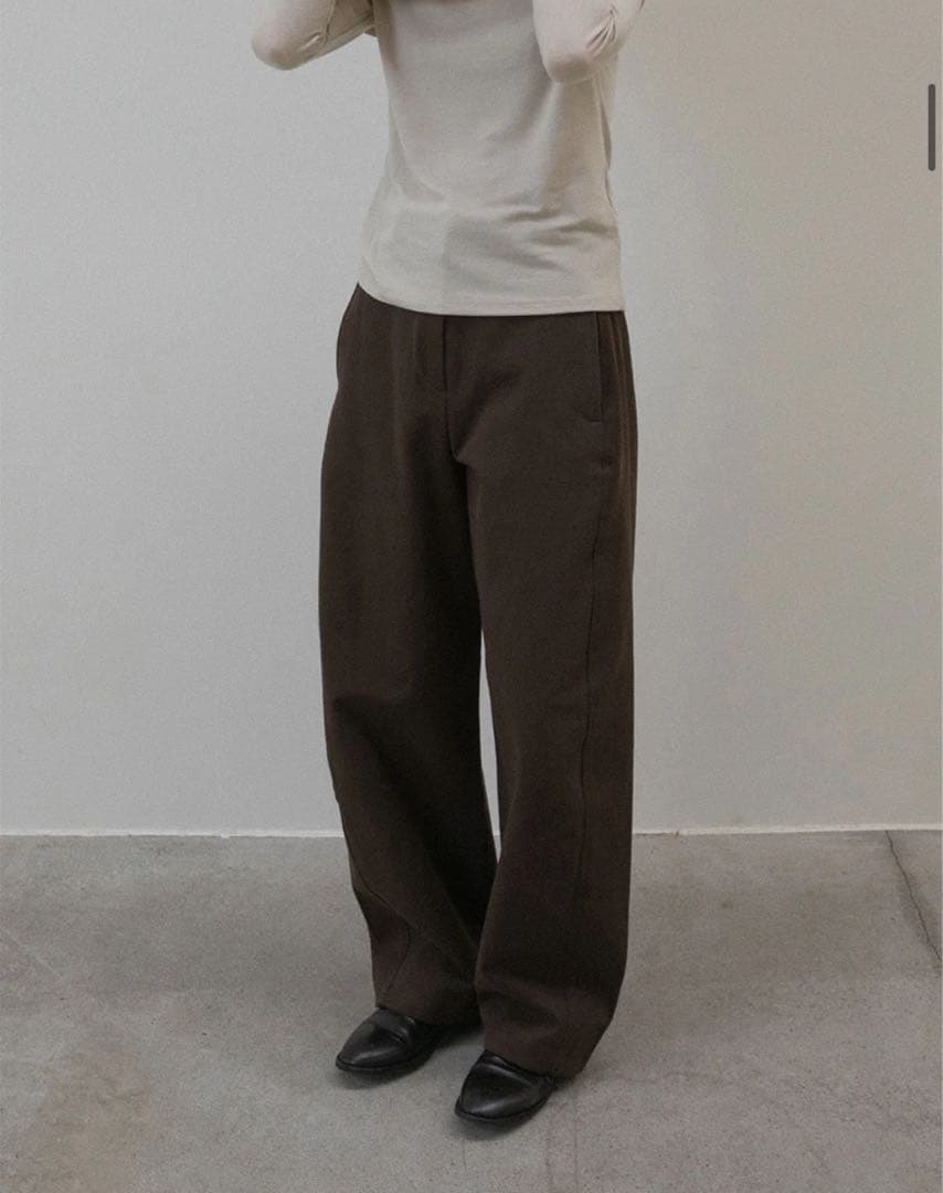 <ohtoro> Belted Curved Pantsブラウンベルト付き