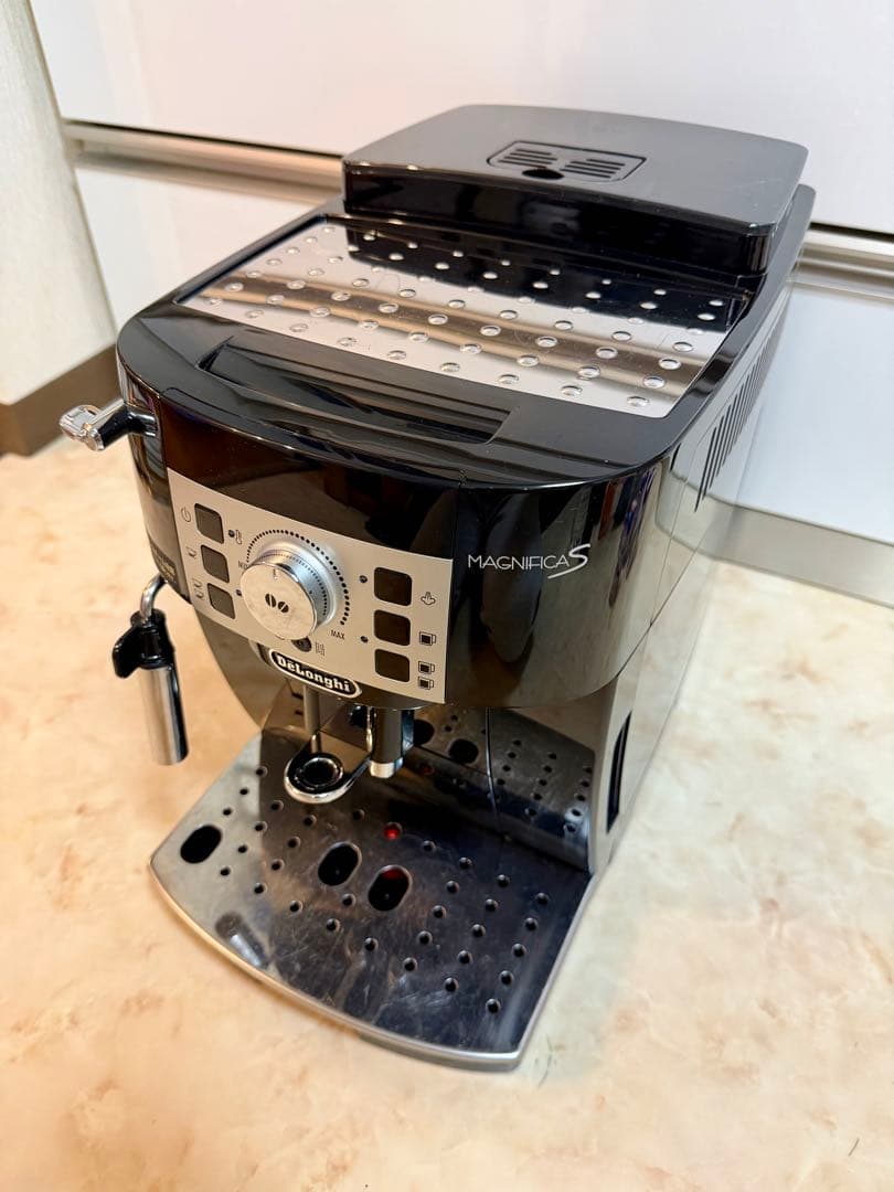 MAGNIFICA S エスプレッソマシン ブラック