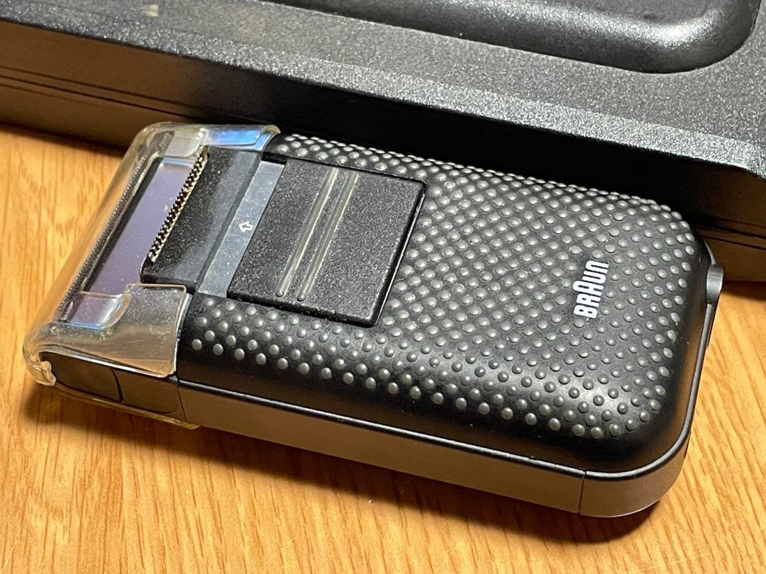 BRAUN ミクロン2000メンズ電気シェーバー ケース付き　ドイツ製