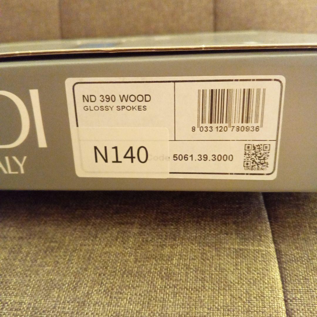 ナルディCLASSICN140.380mmステアリングウッド＆ポリッシュ