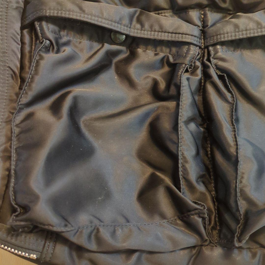 【廃盤】ポーター　PORTER タンカー　ブラック ショルダーバッグ　やや大きめ