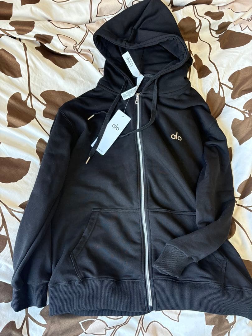 新品未使用Alo yoga 黒 ジップアップパーカーLサイズ