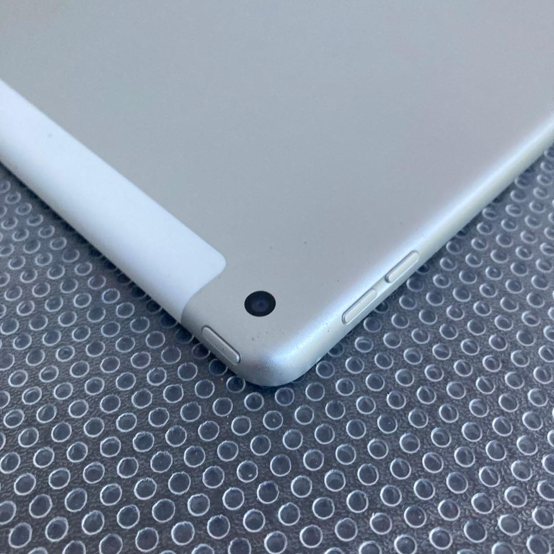 756【早い者勝ち】電池最良好☆iPad8 第8世代 32GB SIMフリー☆