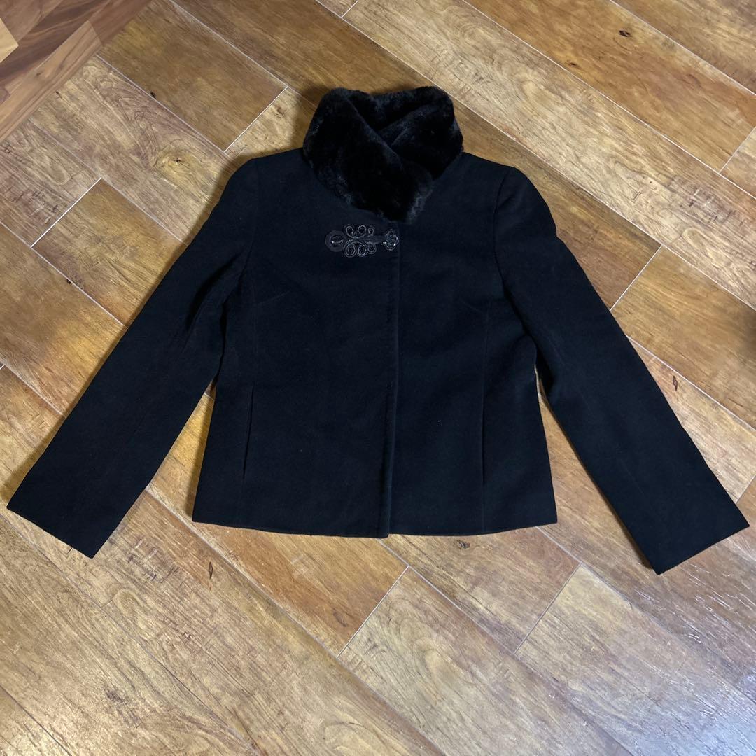 ビビアンタム　黒コート ファー襟付き