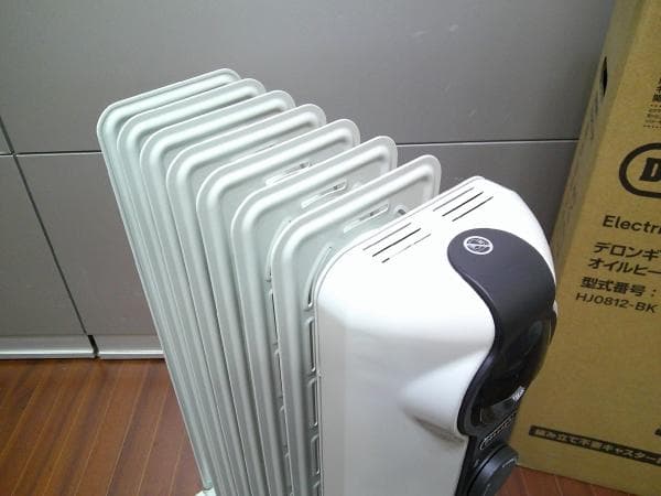 新品同様●デロンギ オイルヒーター HJ0812
