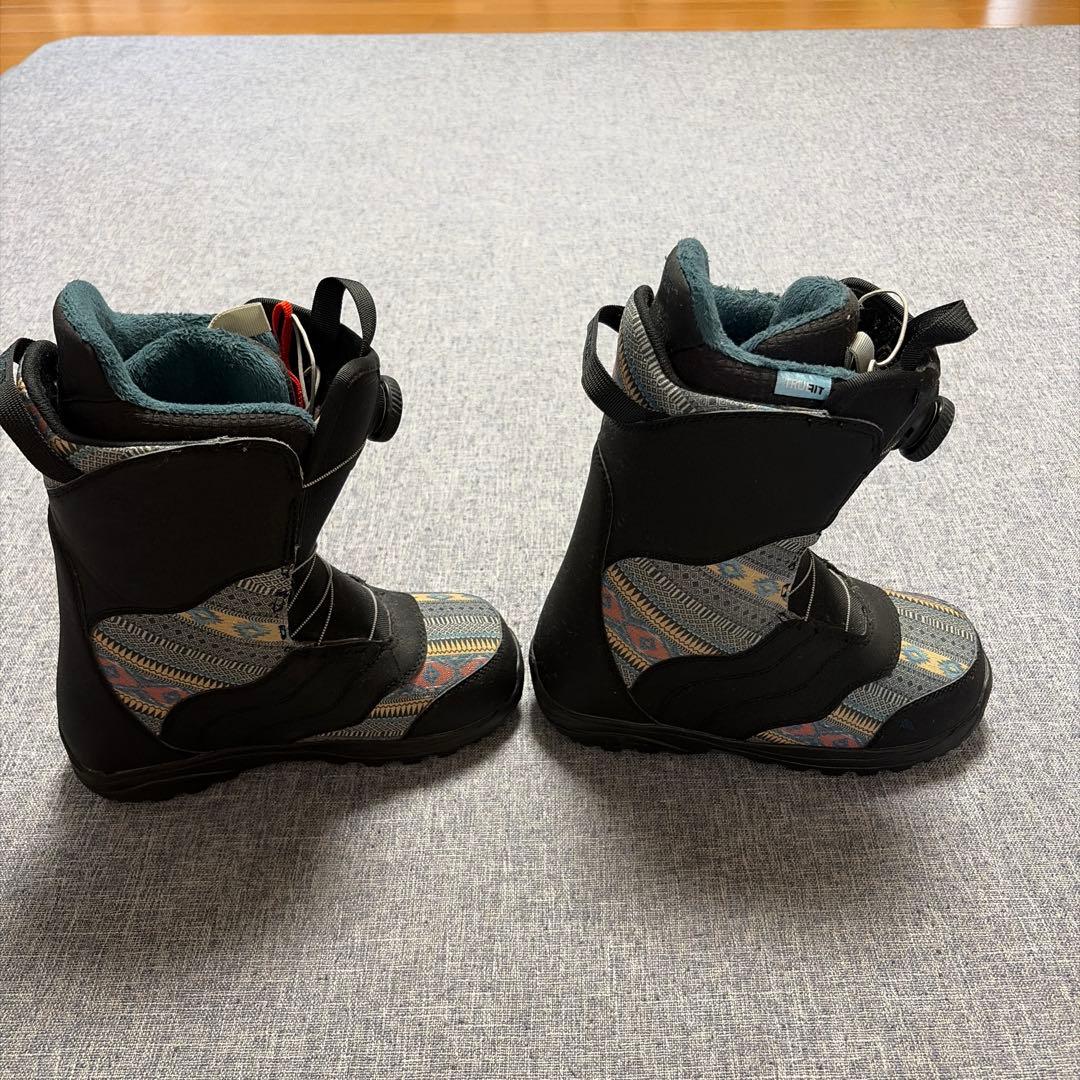 な*3様 スノーボードBURTONブーツ MINT BOA