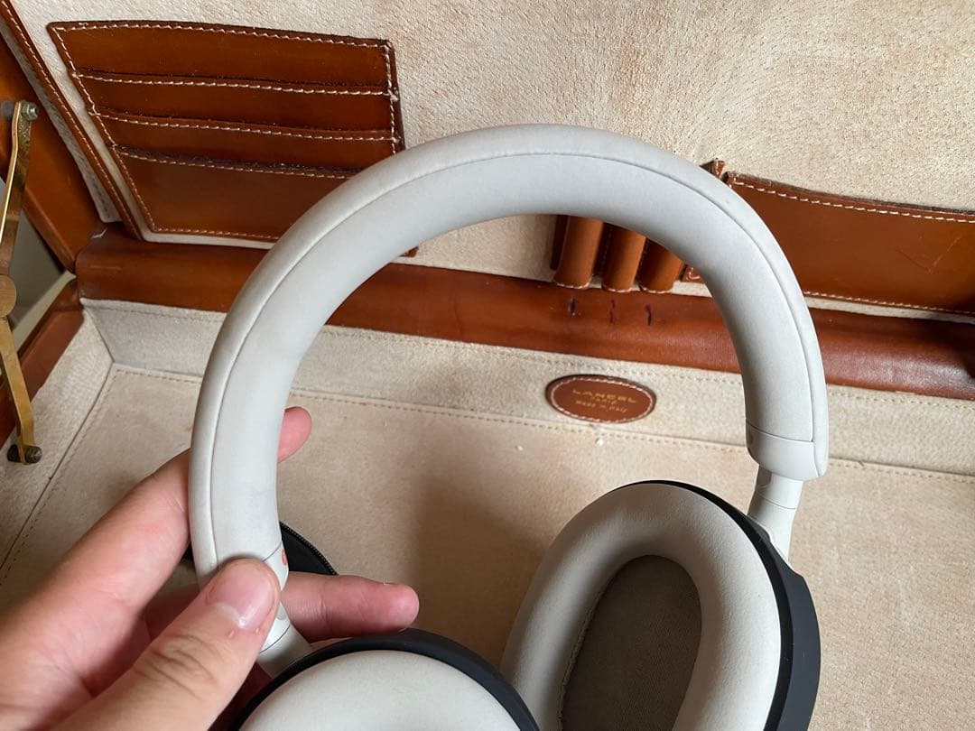 sony WH-1000XM5 ワイヤレスヘッドホン　プラチナシルバー　カバー有