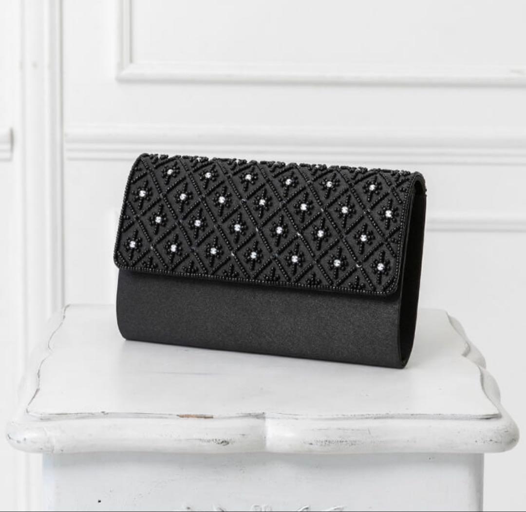 ビーズ刺繍のパーティーバッグ　ブラック