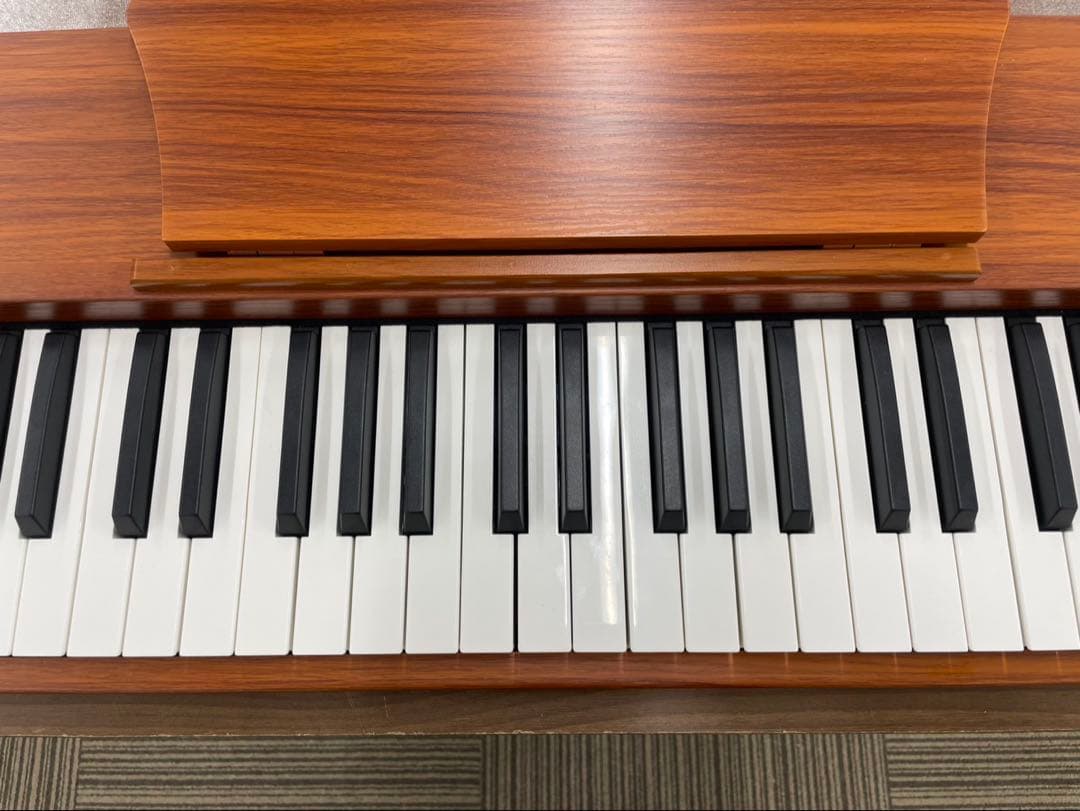 スタンド付き　電子ピアノ88鍵盤　木目調ボディ　ウォールナット
