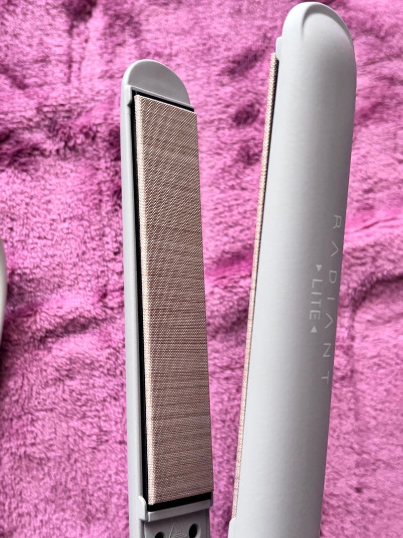 ラディアントライト グレージュ