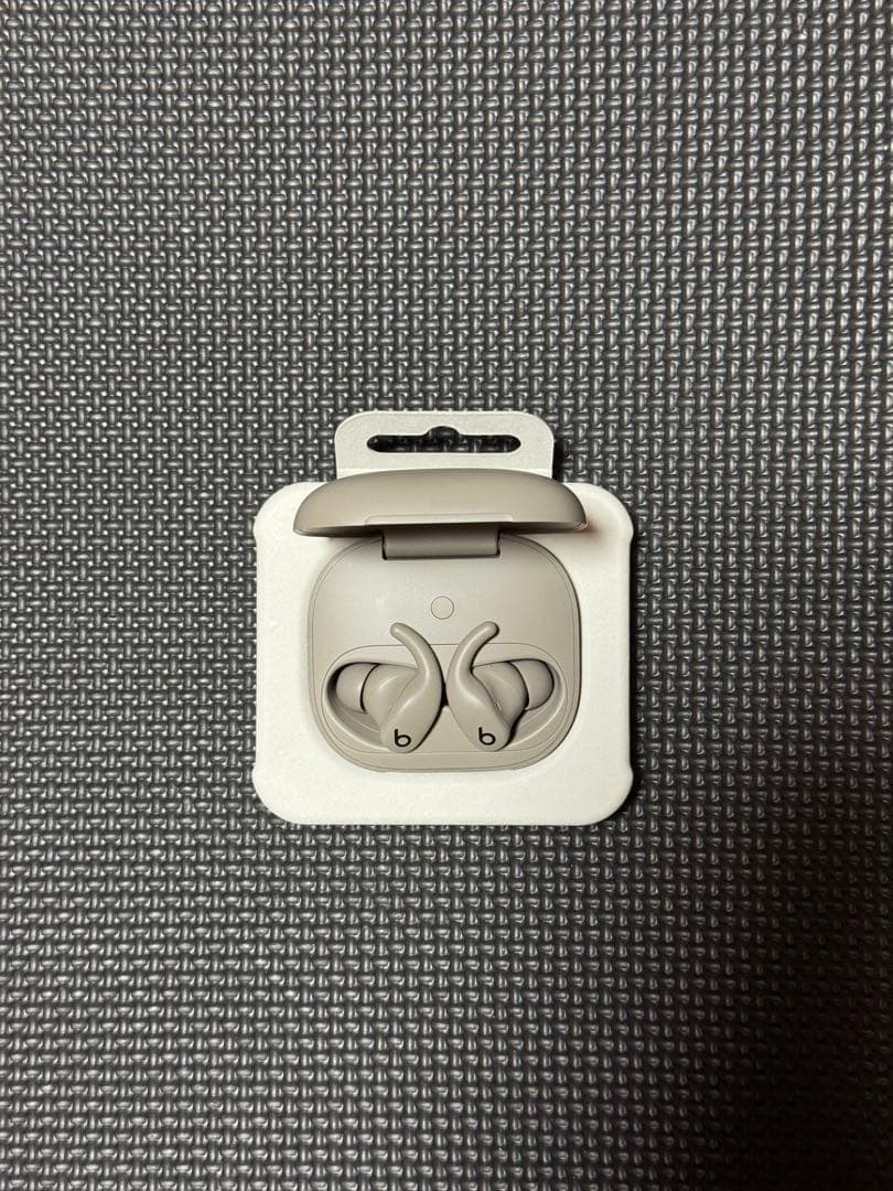 Powerbeats Fit Beatsワイヤレスノイズキャンセリングイヤフォン