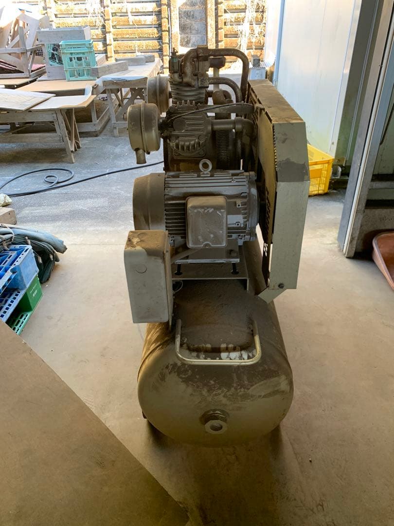 熊本　東芝産業機器システム　TOSCON（トスコン）　エアコンプレッサー