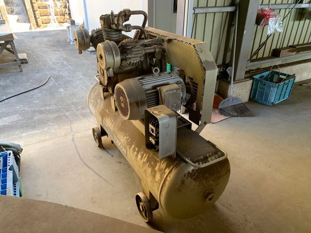 熊本　東芝産業機器システム　TOSCON（トスコン）　エアコンプレッサー