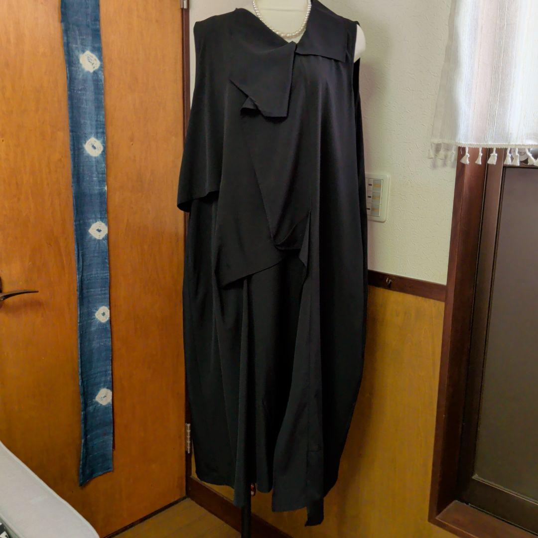 ブラックノースリーブドレープワンピースセンソユニコ 萌 慈雨等