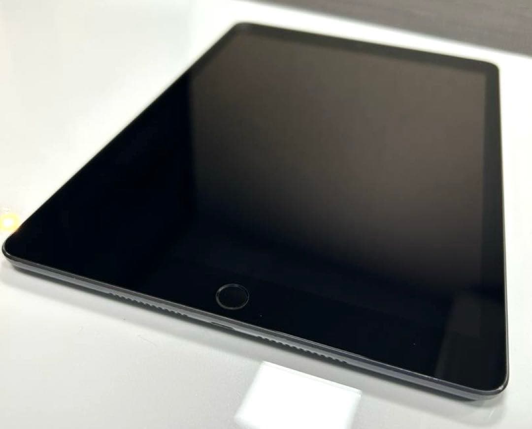 iPad 第7世代 128GB SIMフリー② 本体のみ