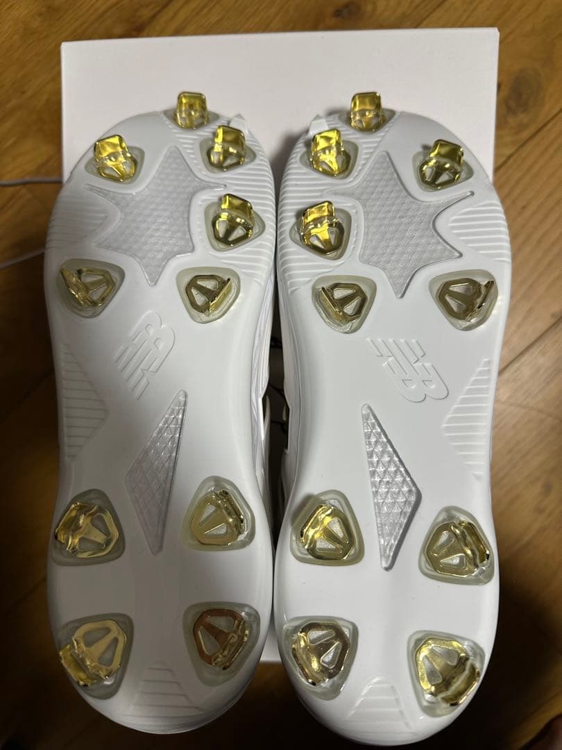 New Balance S01 ホワイト ゴールド スパイク