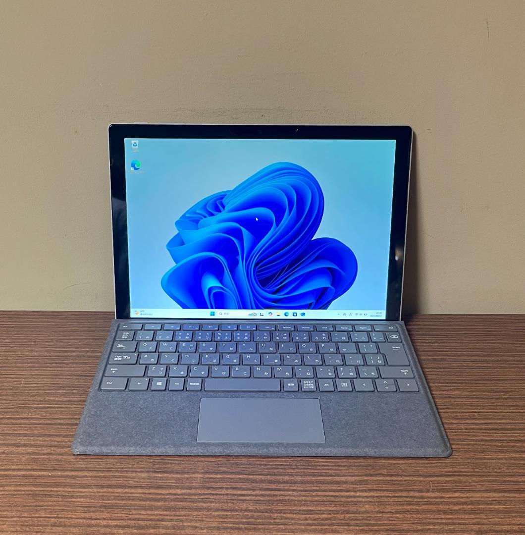 【100%・高性能・LTE対応】Surface Pro 5 8GB/256GB