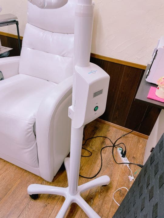 シャリオン社製   セルフホワイトニング機器美歯口LED55+備品多数