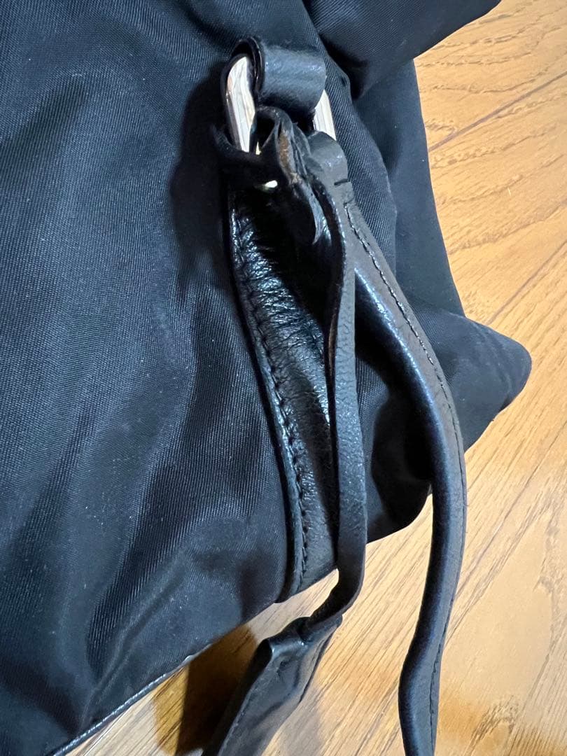 PRADA ブラックナイロンハンドバッグ 保存袋付き