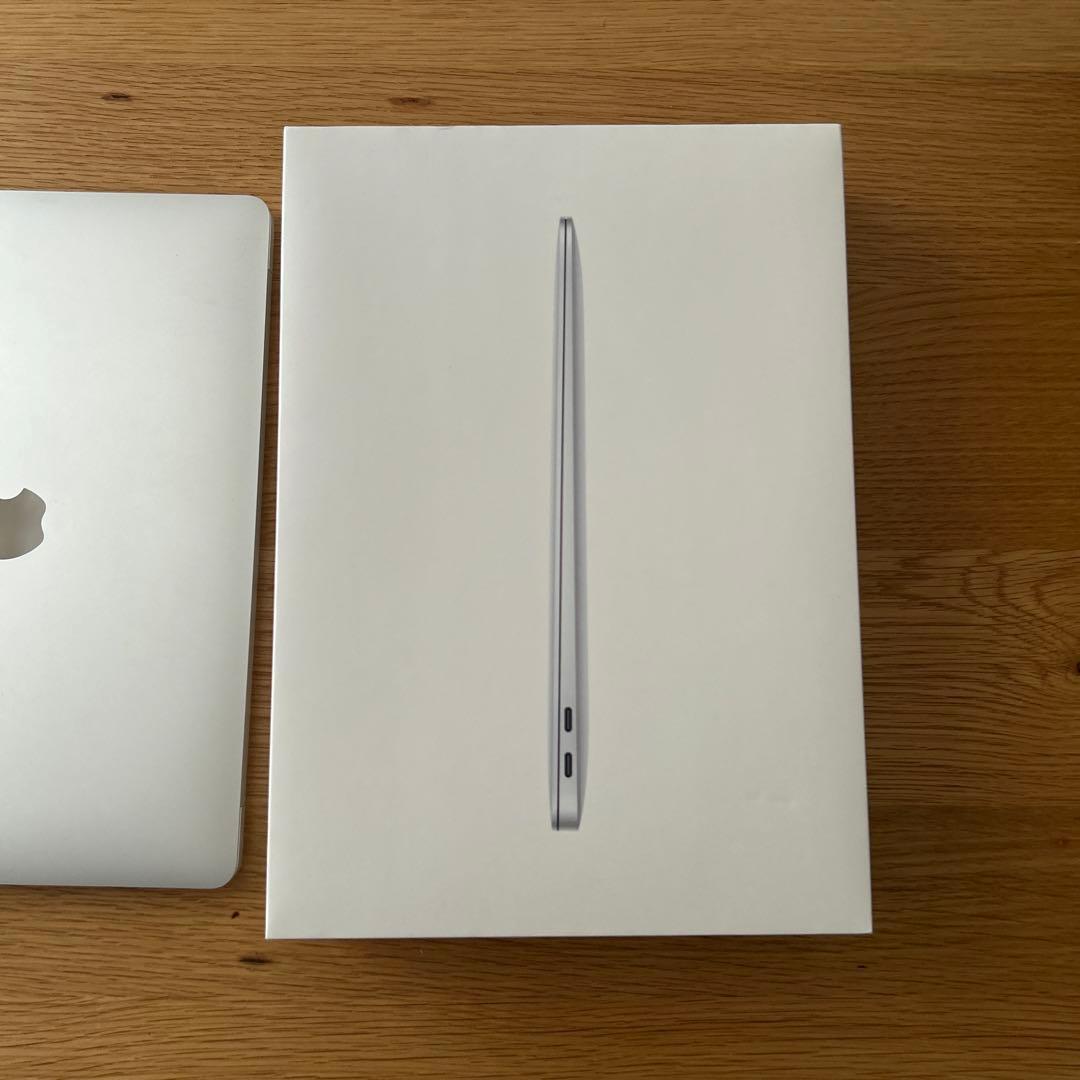 MacBook Air M1 8コアCPU 7コアGPU 13インチ256GB
