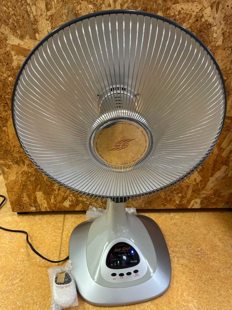 【JAPAN/アルバジャパン】ハロゲンヒーター　電気ヒーター暖房器具