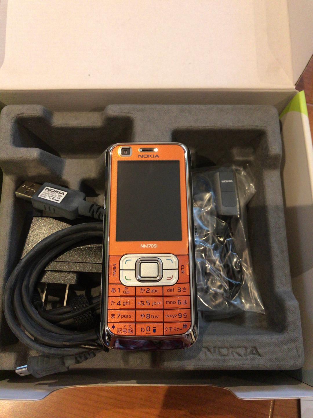 Nokia NM705i 新品未使用