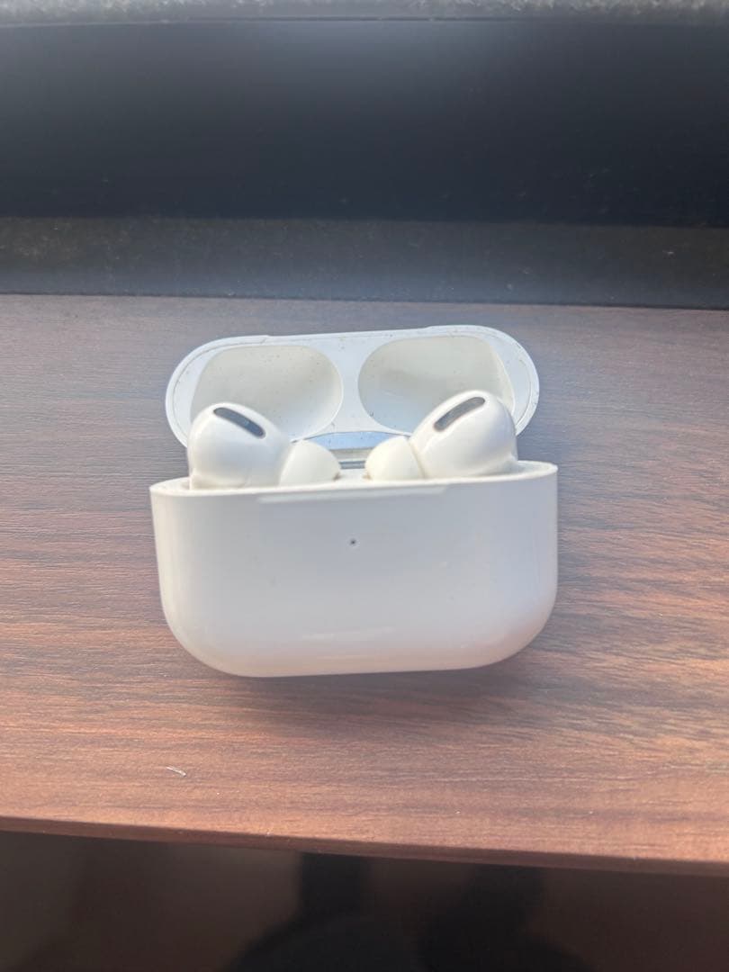 AirPods Pro 本体 充電ケース付き