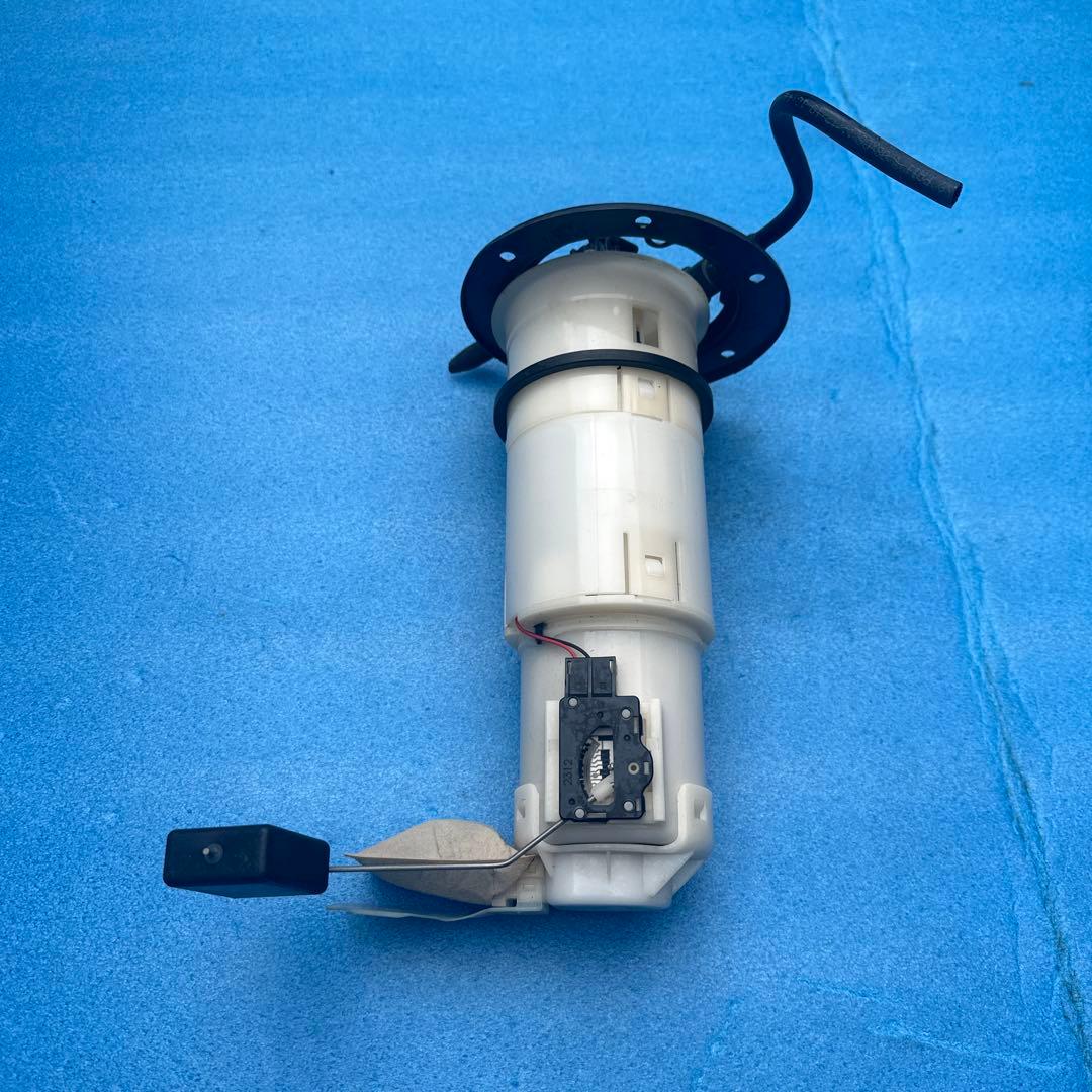 スズキ キャリートラック DA65T 燃料ポンプ フューエルポンプ 純正