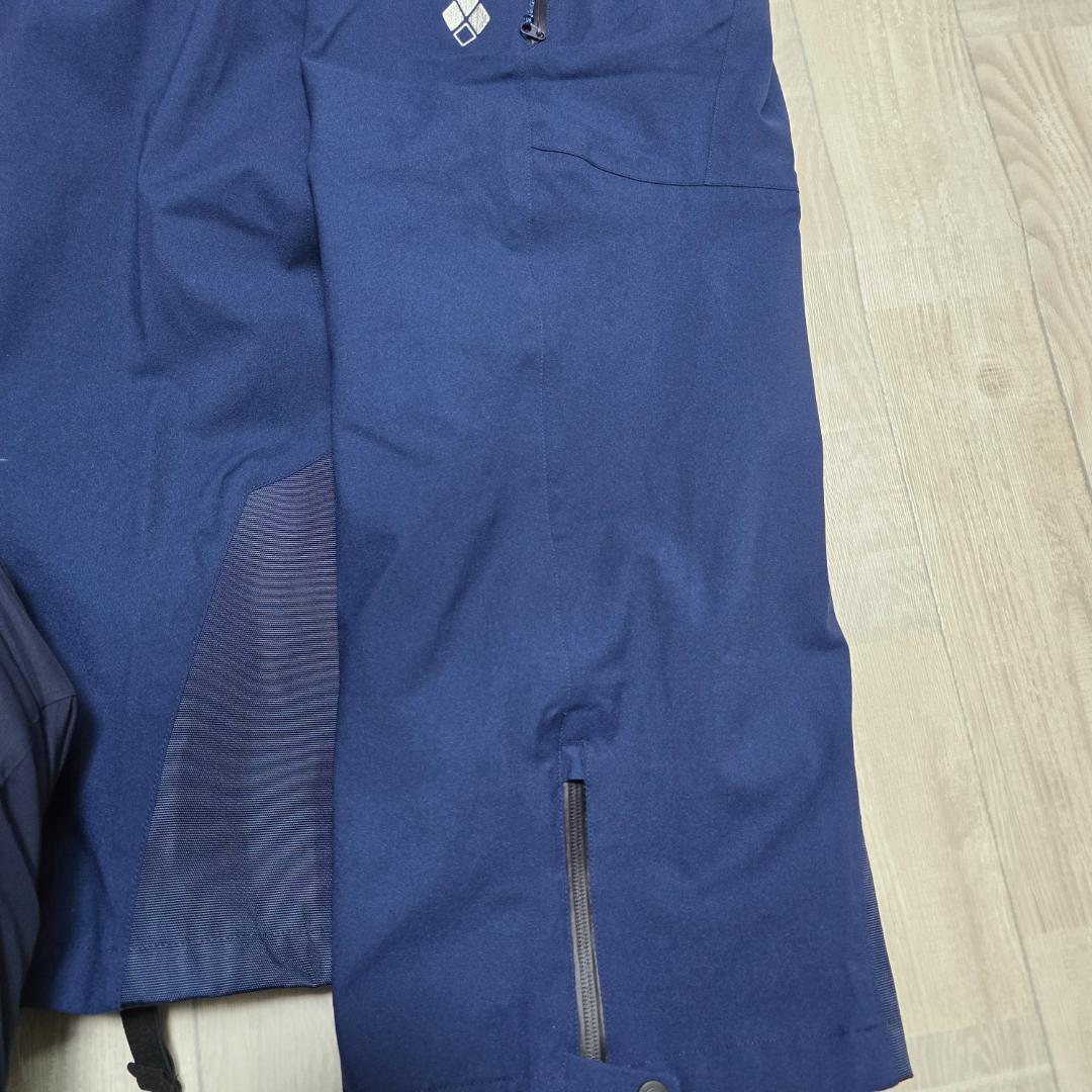 #モンベル　新品未使用1月購入　ドライテックインシュレーテッドビブ 　XL-S