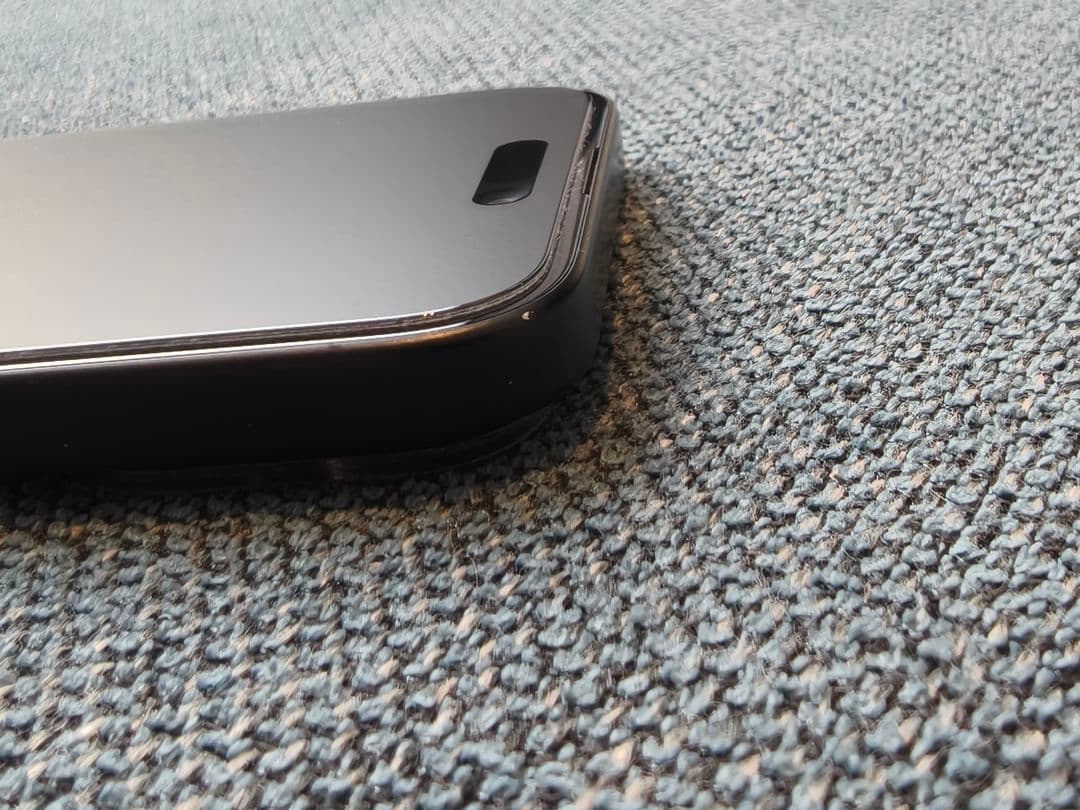 iPhone 16 128gb 本体 + ケース