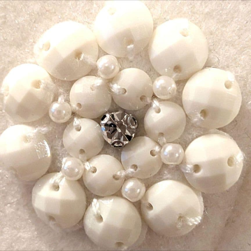 ピコロ様　タグ付スーパービューティー　ケープ調コート40　￥30800 ビジュー