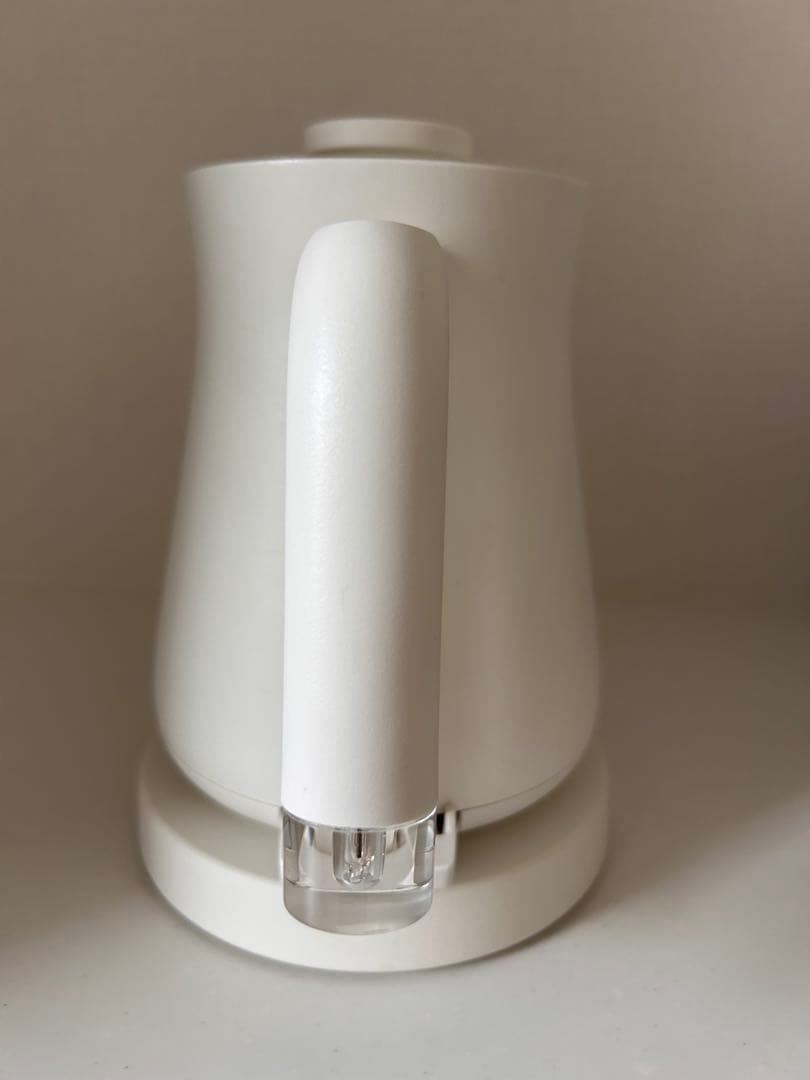 バルミューダ ケトル　ホワイト