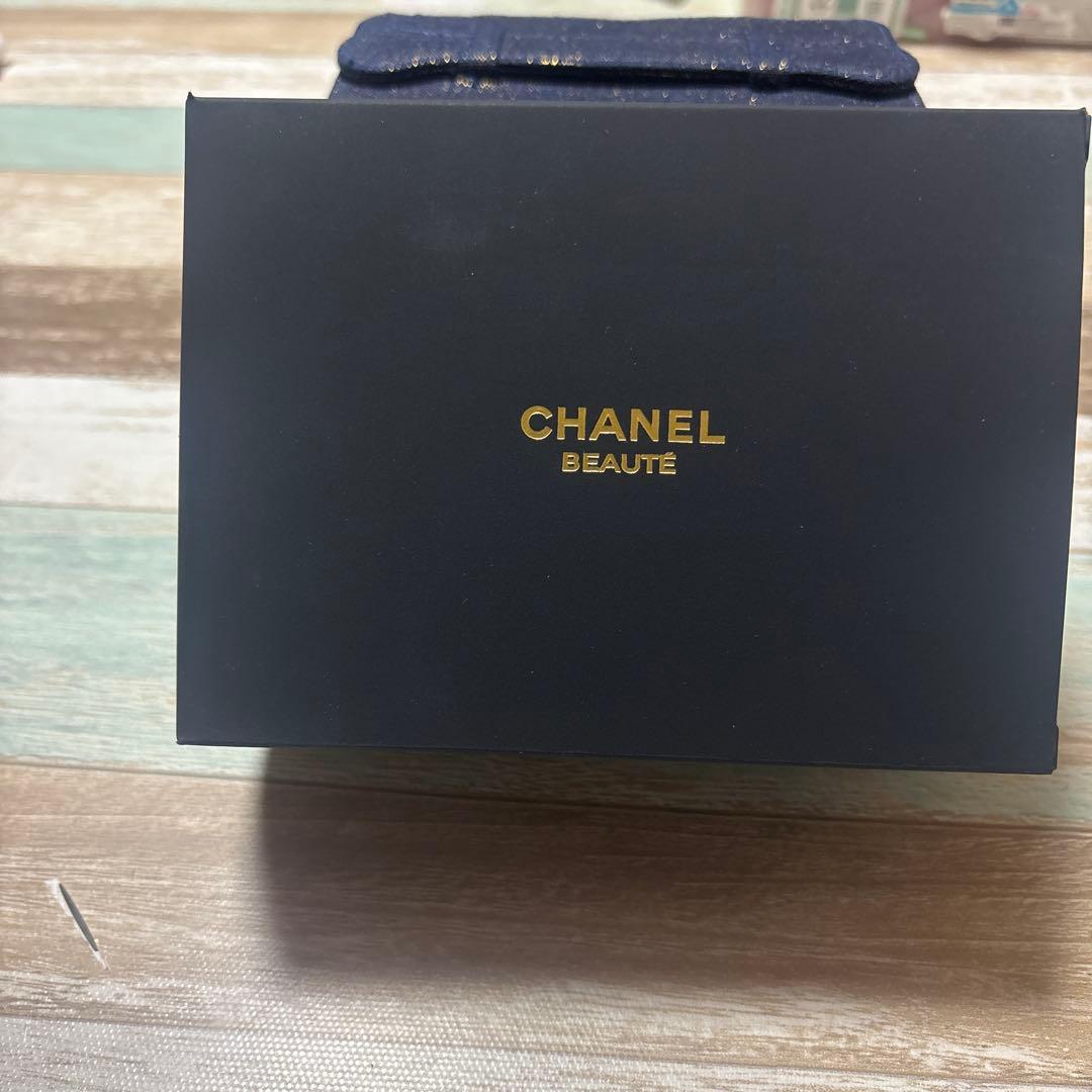 CHANEL バニティ ポーチ チェーン付き ノベルティ
