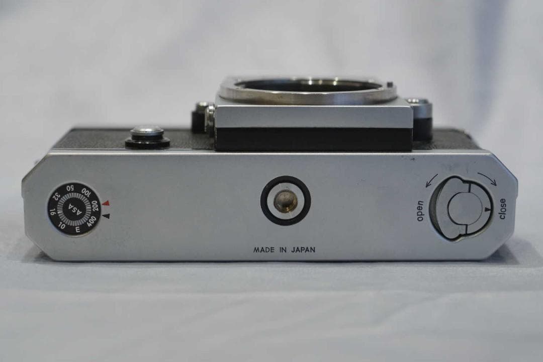 Nikon F シルバー　前期　658万番台　動作良好
