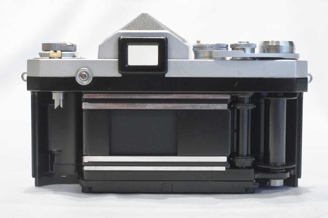 Nikon F シルバー　前期　658万番台　動作良好