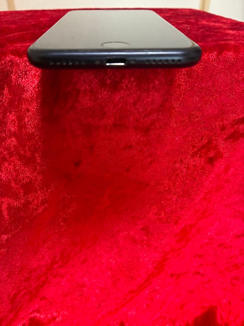 iPhoneSE2本体 64GB SIMフリー型　SIMロック解除済み