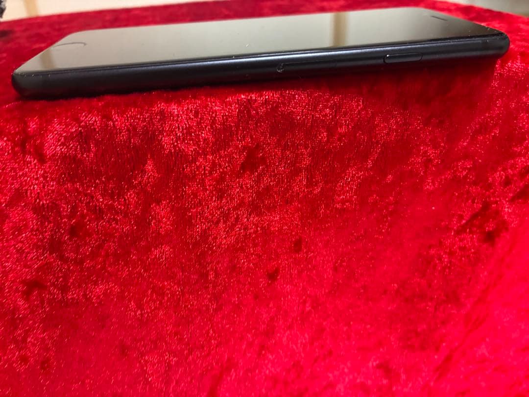 iPhoneSE2本体 64GB SIMフリー型　SIMロック解除済み