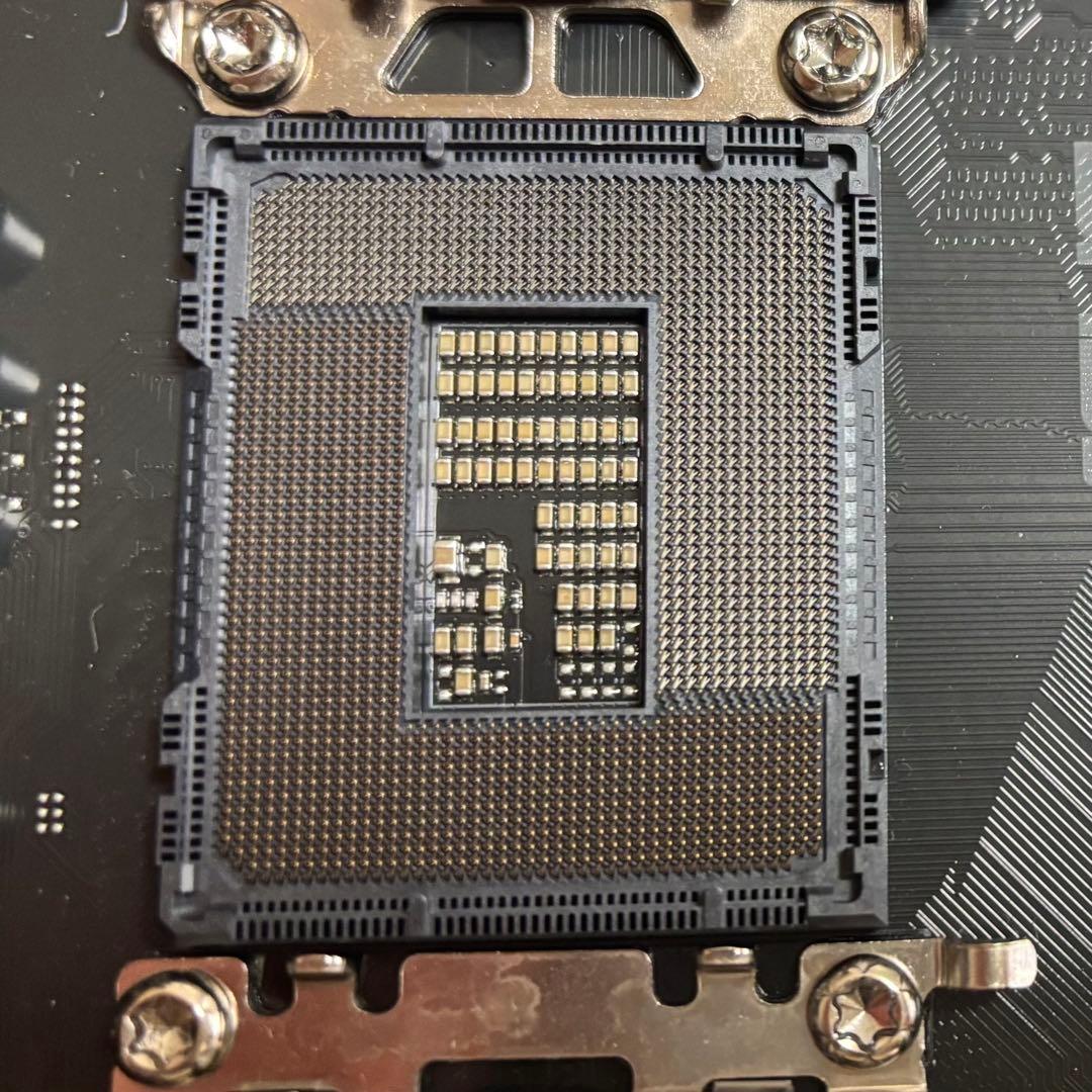 TUF GAMING B760M-PLUS D4 ※破損箇所あり マザーボード