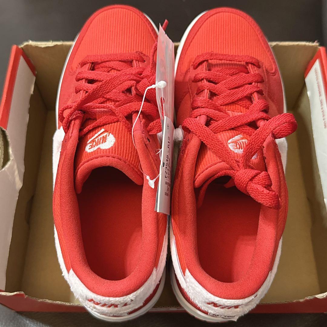 NIKE DUNK LOW GS 新品　23.5cm バレンタインデー