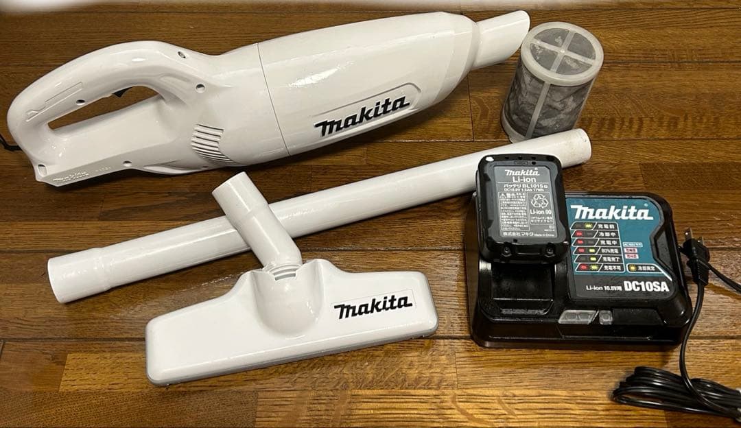 Makita 充電式クリーナー CL106FD 本体　コードレス掃除機