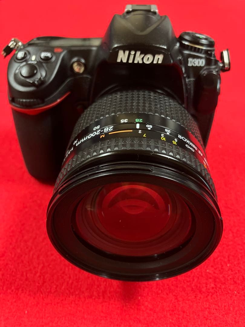 衝撃　これが美品！ Ｄ300 純正28-200mm バンフ