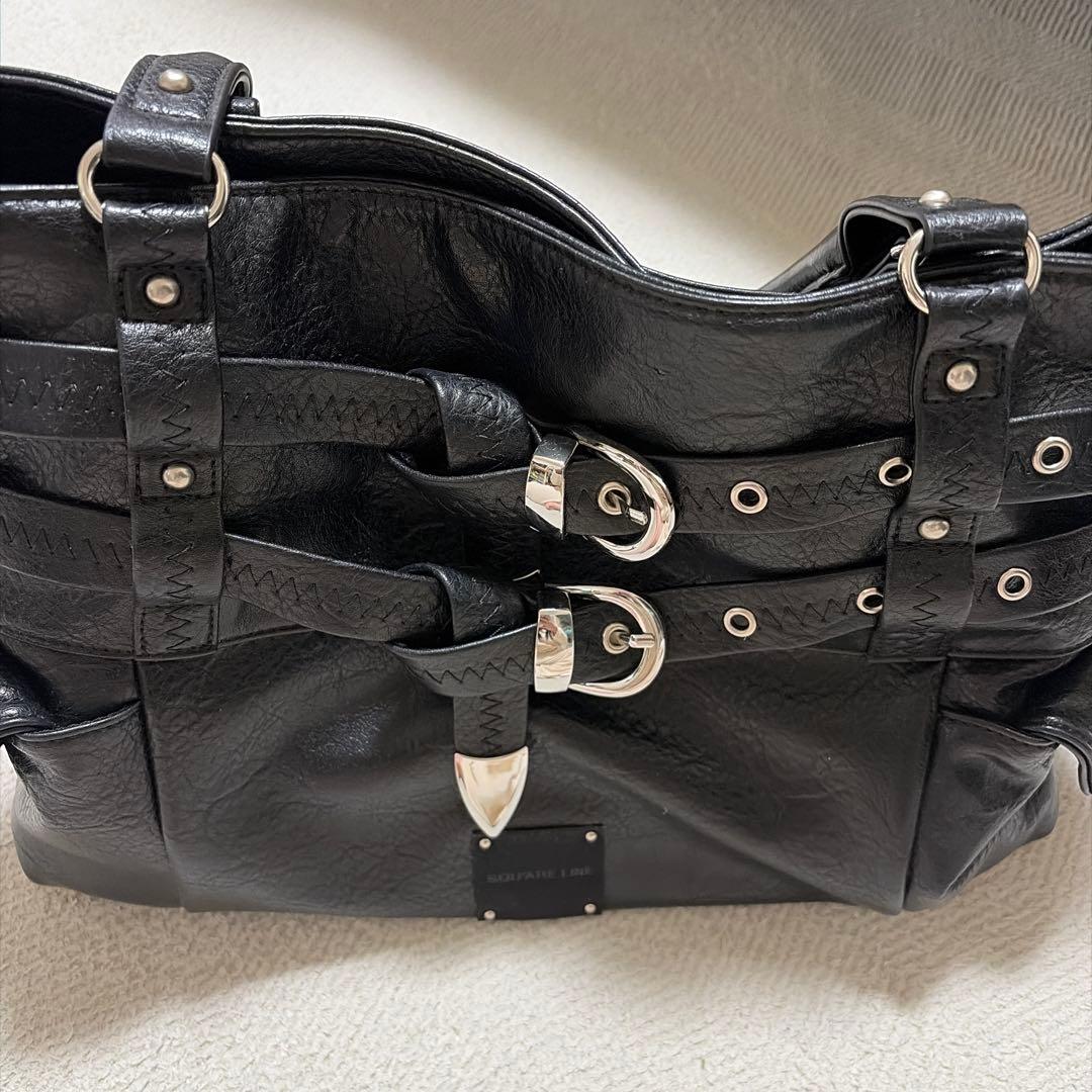 SQUARELINE ショルダーバッグ ブラック