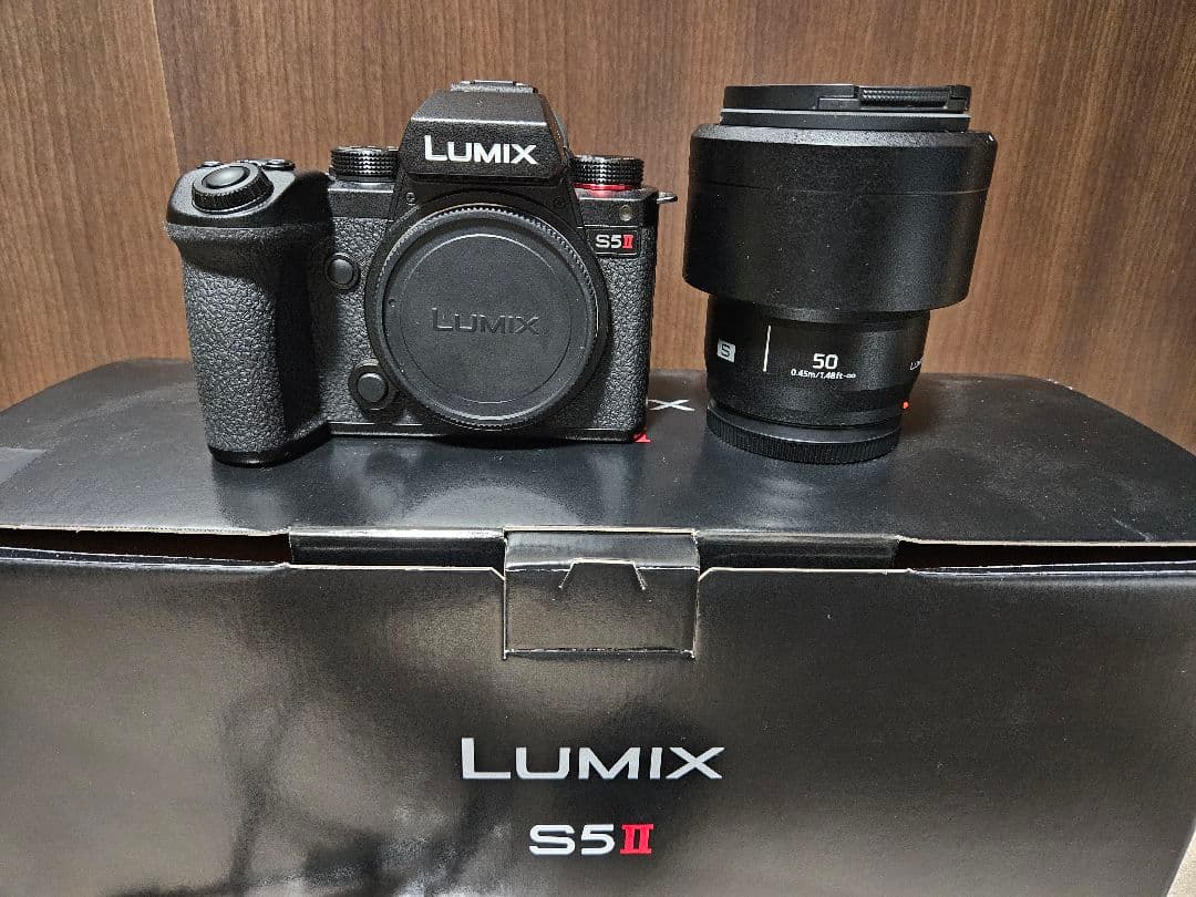 LUMIX DC-S5M2 (LUMIX s5Ⅱ)　50mmF1.8付き