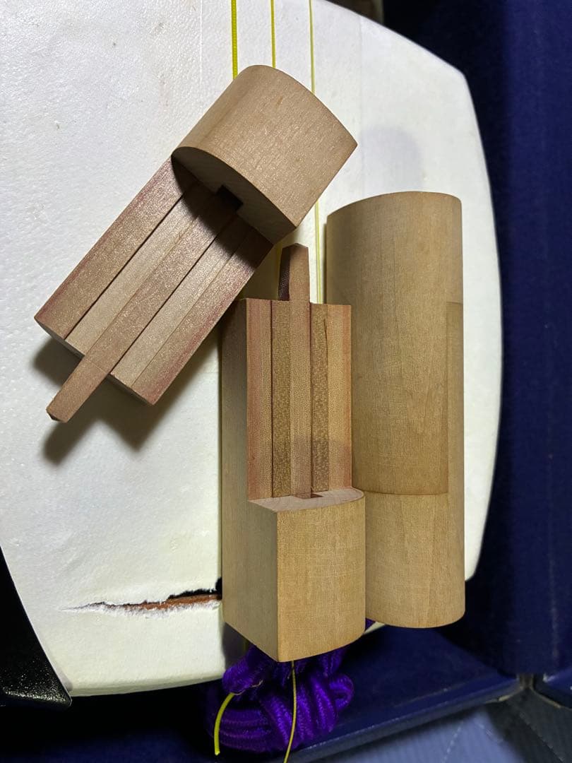 津軽三味線！沈みトチ入り紅木！