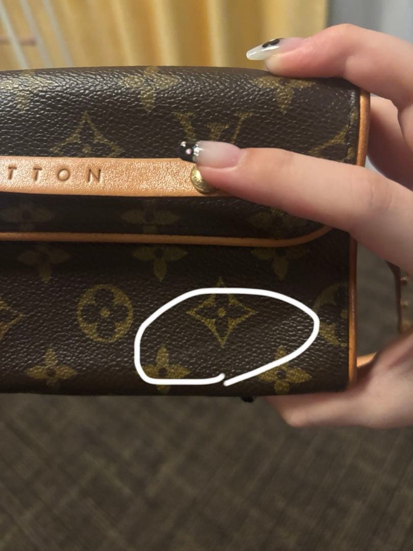 LOUIS VUITTON モノグラム ボディバッグ