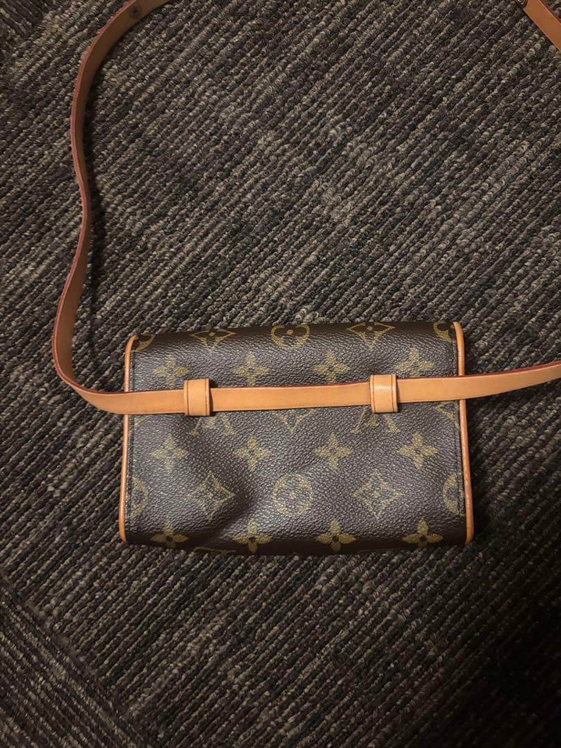 LOUIS VUITTON モノグラム ボディバッグ