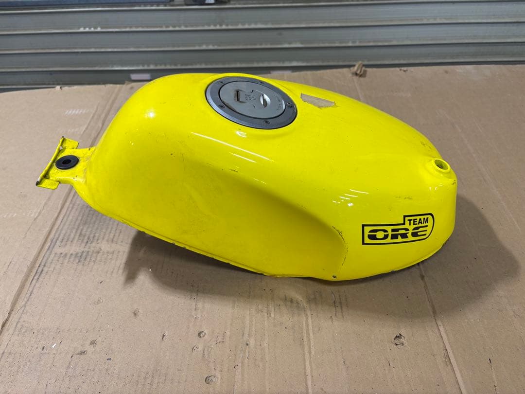 ORE イエロー 燃料タンク