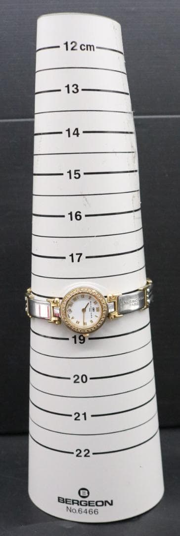 〇BALENCIAGA バレンシアガ レディース 腕時計 クォーツ 箱付き