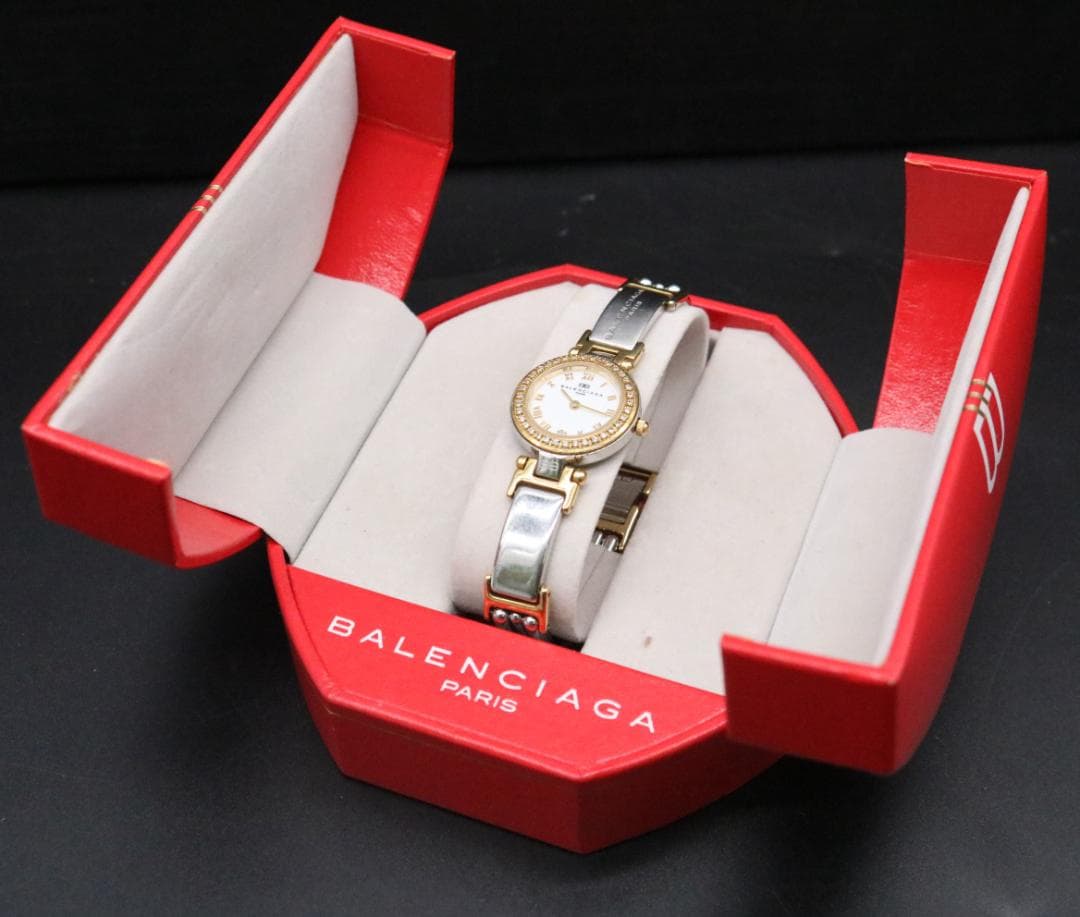 〇BALENCIAGA バレンシアガ レディース 腕時計 クォーツ 箱付き